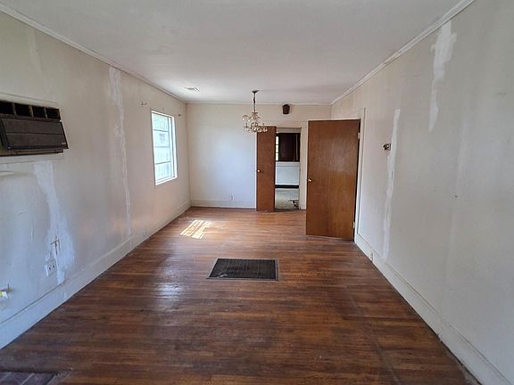 3rd image of 5508 Court H