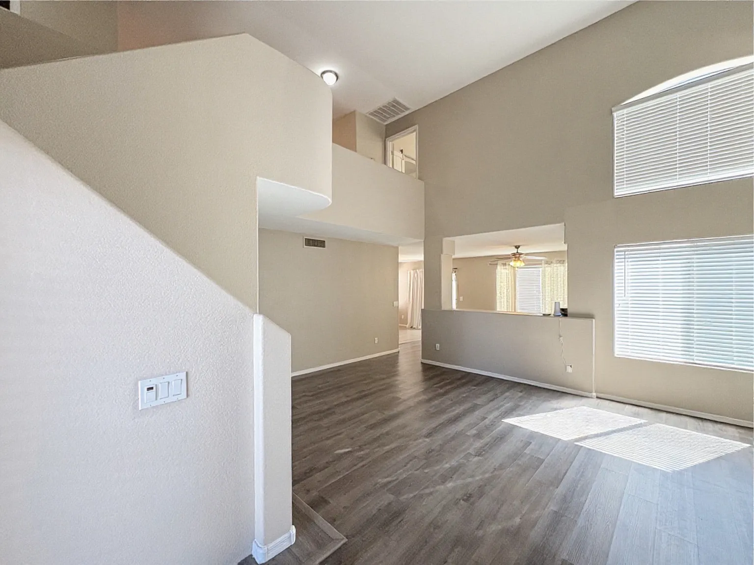 3 bed, 1924 sqft, $2,900 — Photo 4
