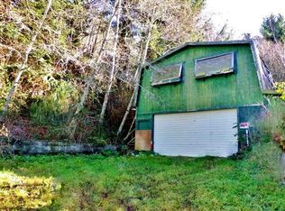 12393 Ocean View Dr, Smith River, CA 95567
