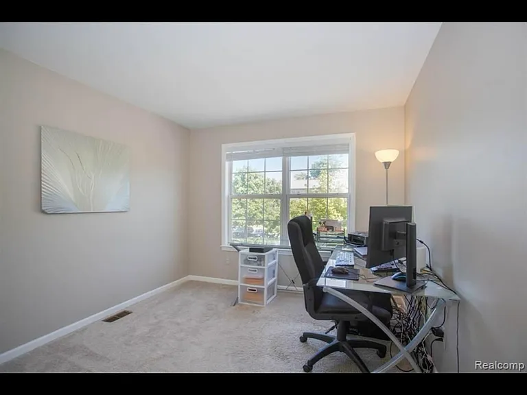2803 Barclay Way — Photo 73
