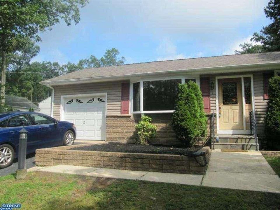 1st image of 2701 N Lakeshore Dr
