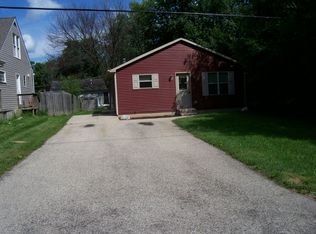 7208 N Oak St, Wonder Lake, IL