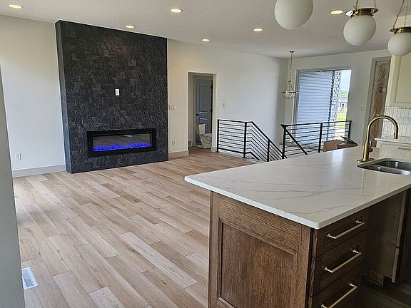 5th image of 4627 Luke St