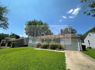 8422 Cherry St, Kansas City, MO 64131