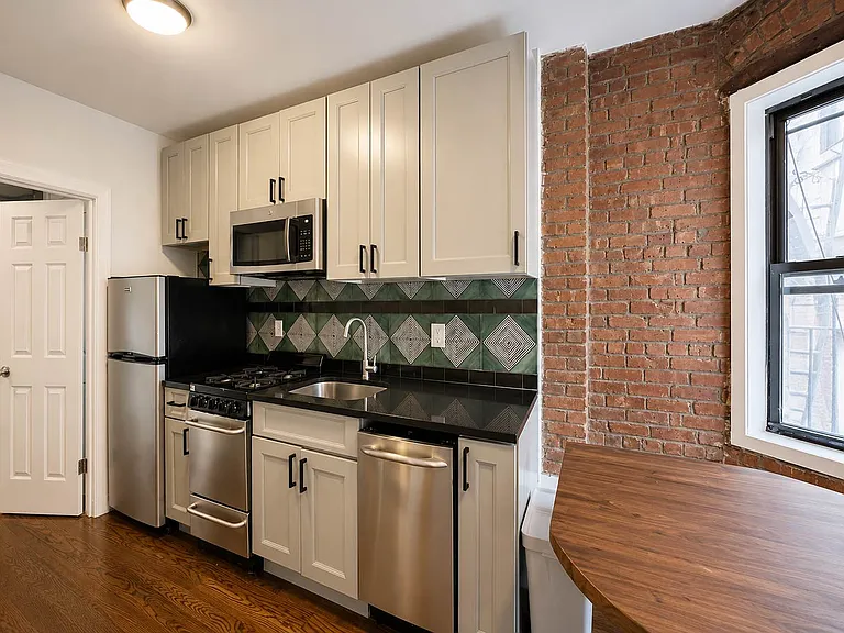 163 Stanton St #12 — Photo 2