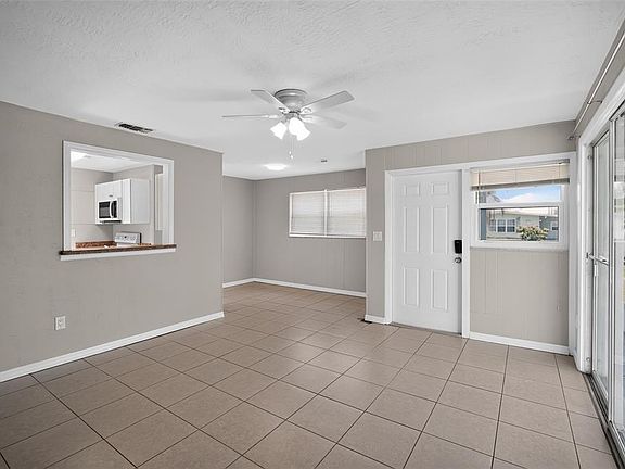 4th image of 6115 Freemont St