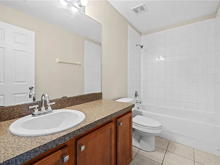 909 Jaguar Blvd — Photo 19