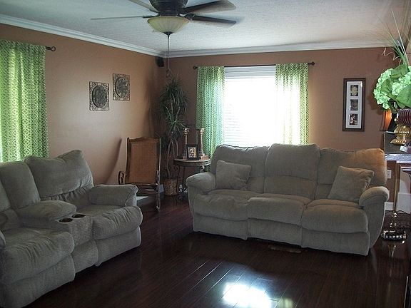 4th image of 163 Cardinal St