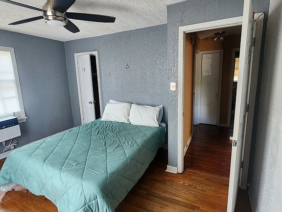 3rd image of 2618 Jefferson St