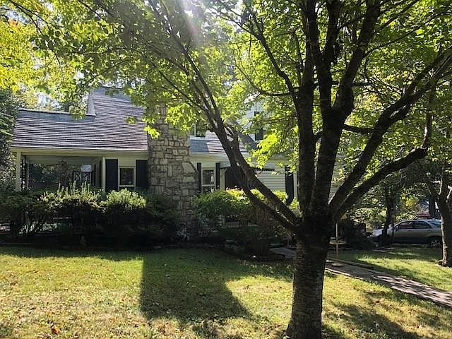 1st image of 104 Lake Forest Cir
