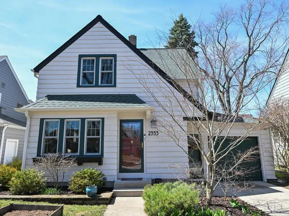2353 North 72nd STREET, Wauwatosa, WI 53213