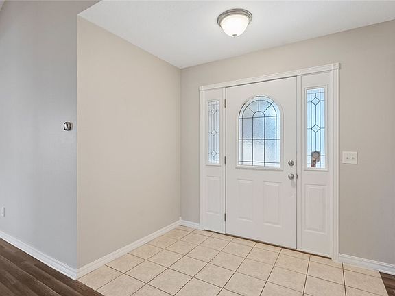 5th image of 64 Briarmeadow St
