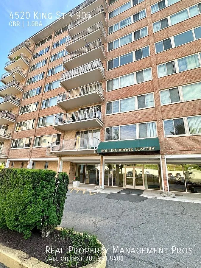 Alexandria Condo- Utilities Included! — Photo 1