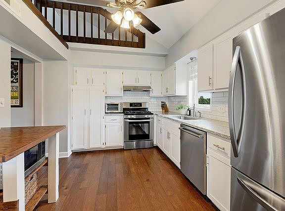 5th image of 16719 Paxton Ave APT 3S