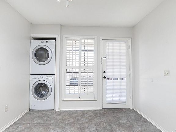 3rd image of 7815 Broadway St APT 206