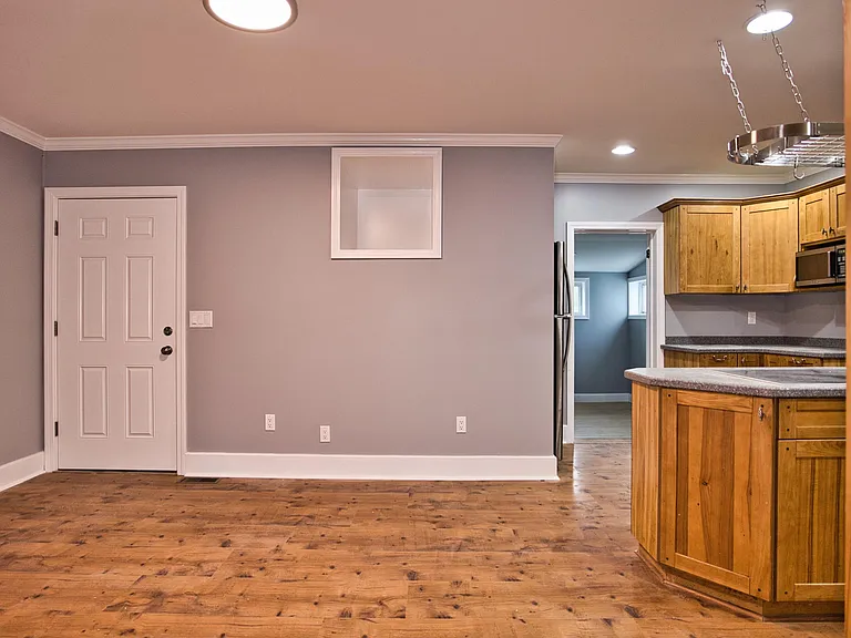 2753 Pleasant St #1 — Photo 5