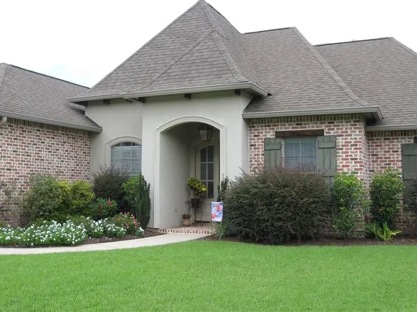 320 De Zaire Dr, Madisonville, LA 70447
