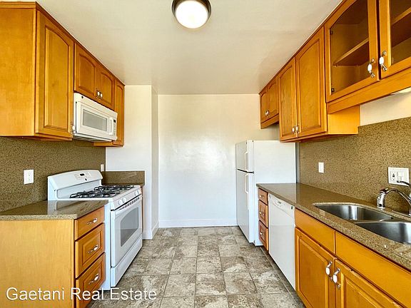 5th image of 475 Chestnut St #11370011