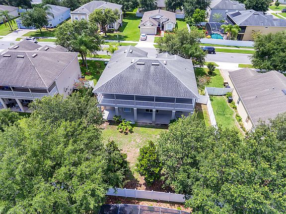Fenced yard with balcony!