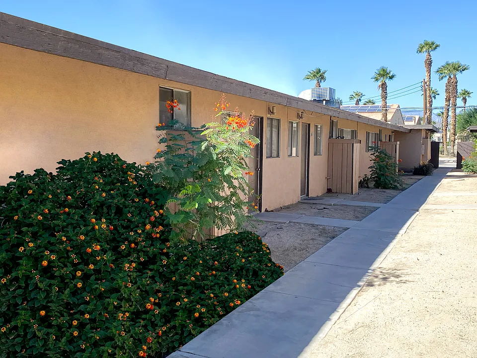Desert Villa Apts