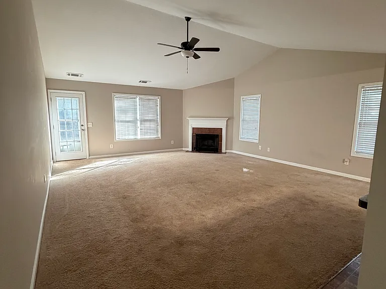 3106 Legacy Glen Path — Photo 6