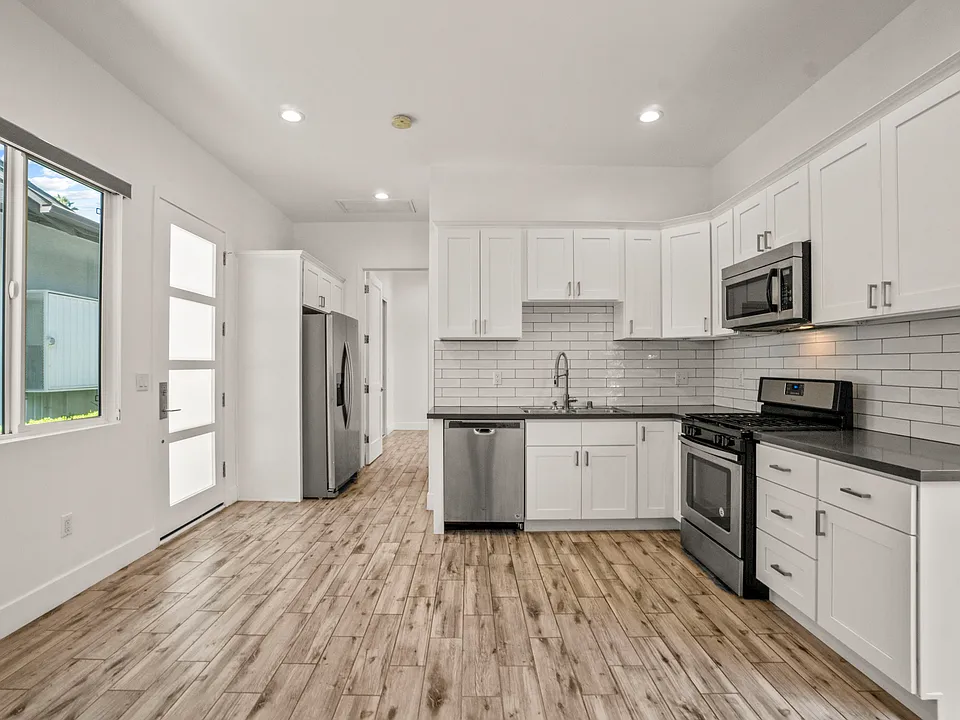 7310 Woodley Ave #7304