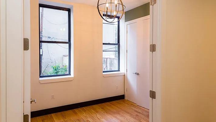 Rented by Nooklyn NYC LLC | media 4