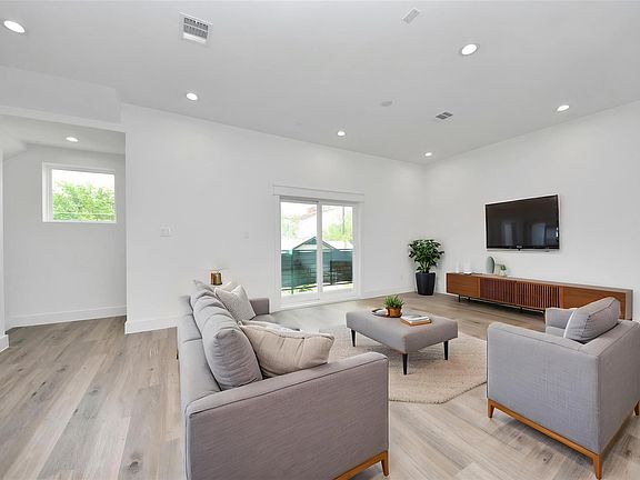 2nd image of 4608 Coke St