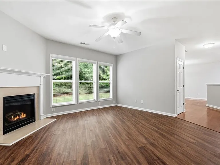 3685 Silver Springs Rd — Photo 14
