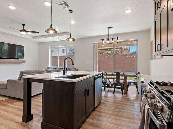 3rd image of 4589 S Sophia Ln