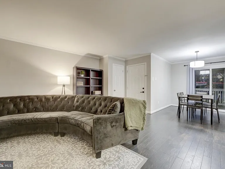1501 Lincoln Way #101 — Photo 11