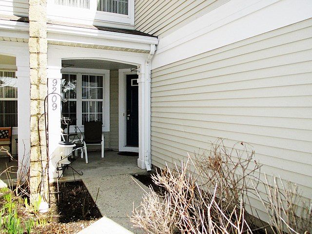 1st image of 9209 Brockton Ln