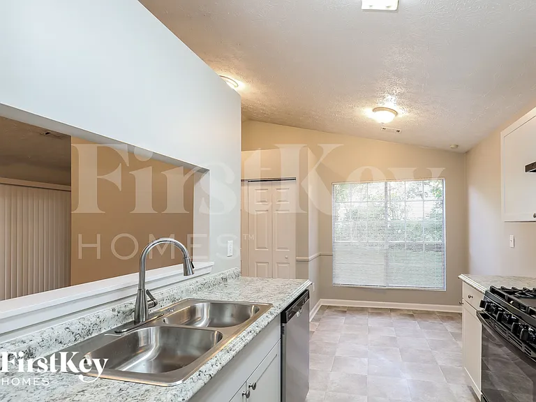 206 Red Oak Dr — Photo 6