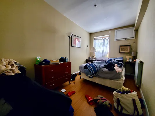 Rented by Julien Aractingi, LREB | media 21