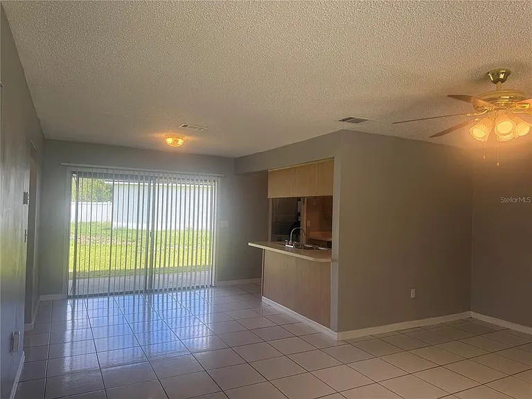 627 Bittern Ct #B — Photo 6