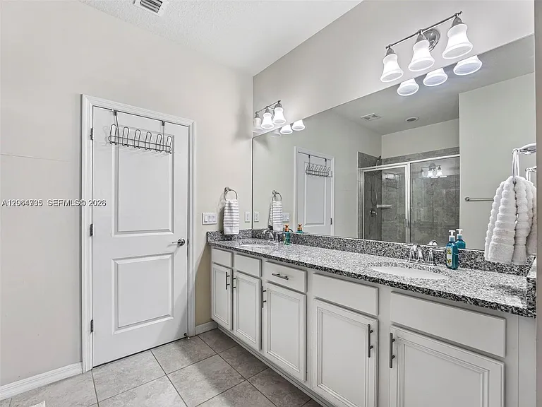 3953 Black Olive Ln #3953 — Photo 28