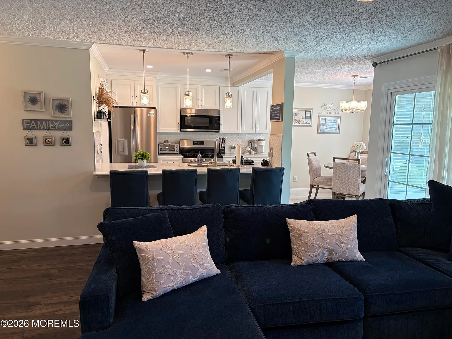 2 bed, 1003 sqft, $2,600 — Photo 2