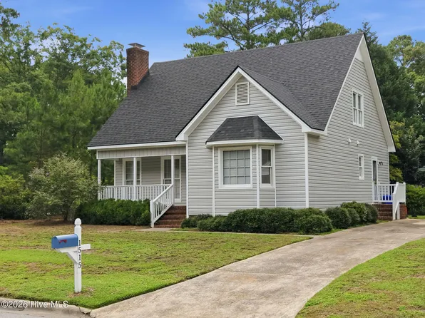 1515 Hollybriar Lane, Greenville, NC 27858