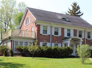 1603 Crescent Dr, Flint, MI 48503