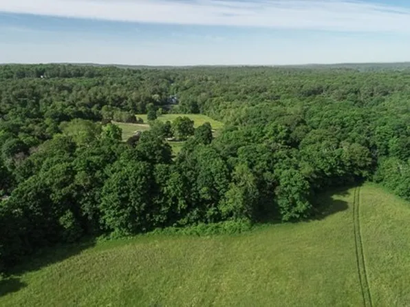 30 Apple St, Essex, MA 01929