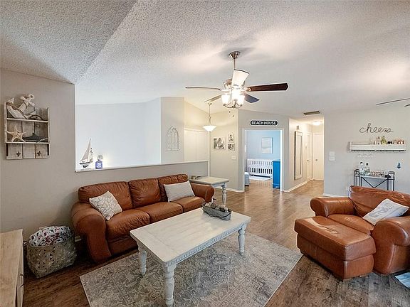 3rd image of 3931 SW Greenwood Way APT E
