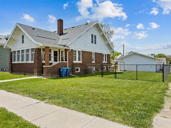 111 N Elm St, Stanwood, IA 52337