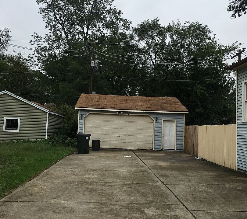 2nd image of 14649 Chicago Rd