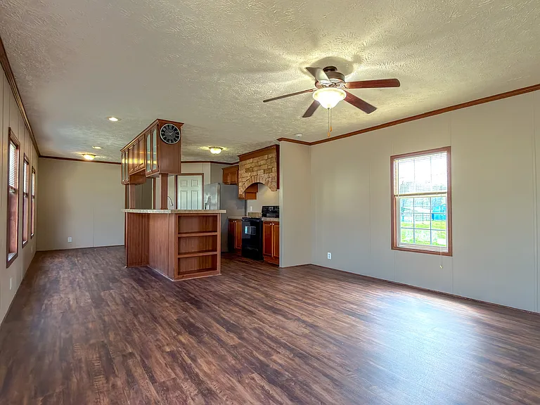 64 Richardson Ln — Photo 3