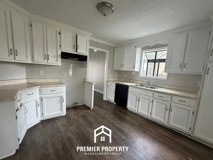 1808 Countryside Ln NW — Photo 5