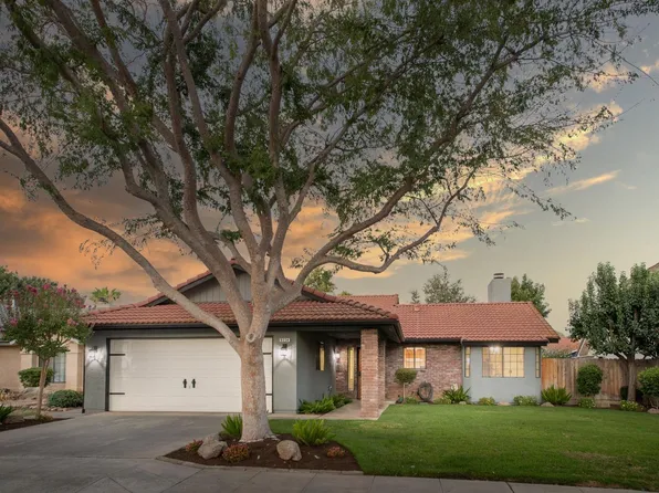 9234 N Whitney Ave, Fresno, CA 93720