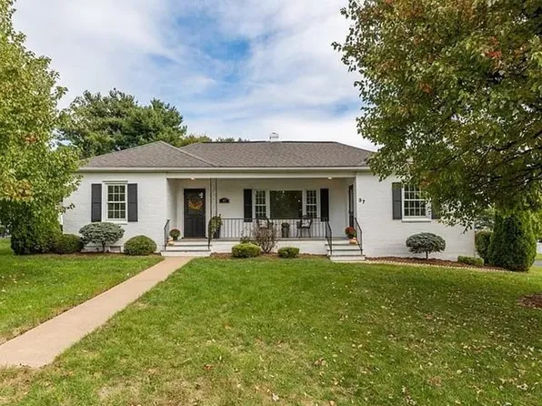 37 Valley View Dr, Mount Sidney, VA 24467