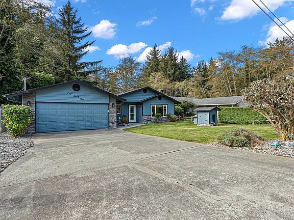 3rd image of 865 Modoc St