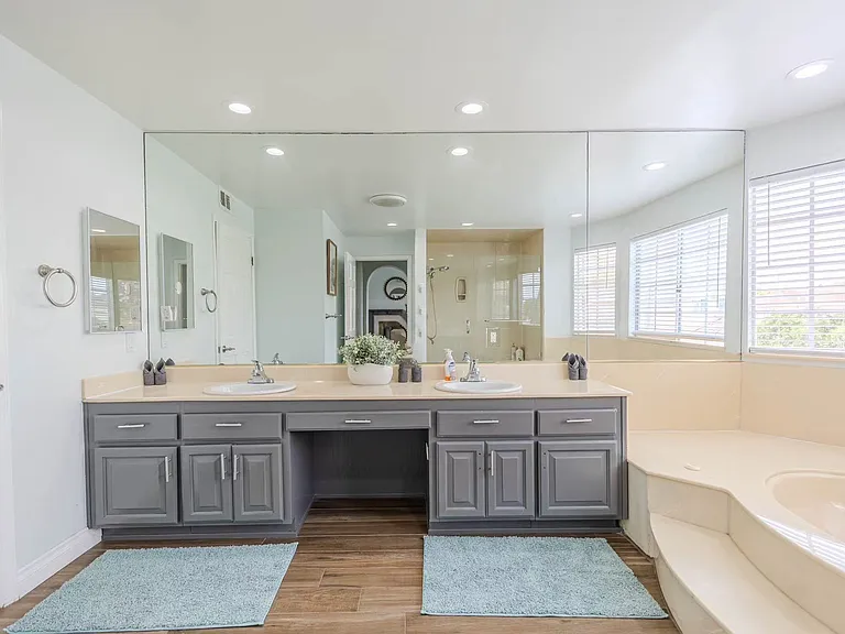 1209 Midwickhill Dr — Photo 21