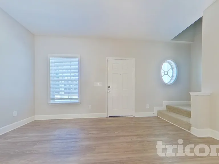 134 Summer Pines Dr — Photo 3